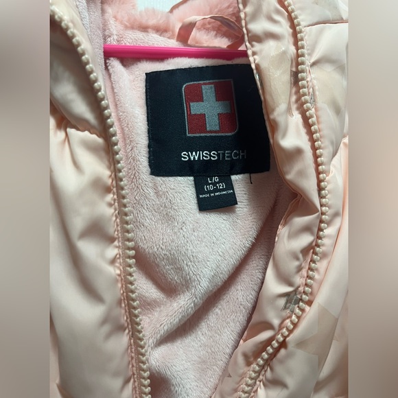 Pink coat - Picture 2 of 6